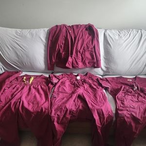 Womens wondering scrub bundle